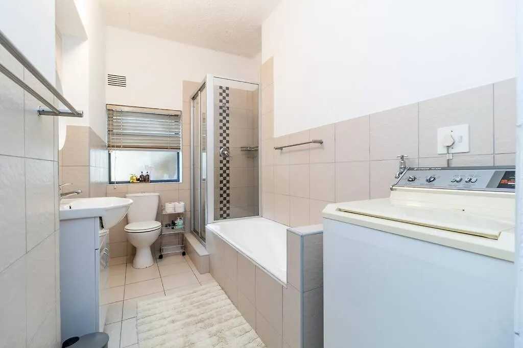 Διαμέρισμα Charming 2 Bedroom, Garden Cottage, Camps Bay, Cape Town, South Africa